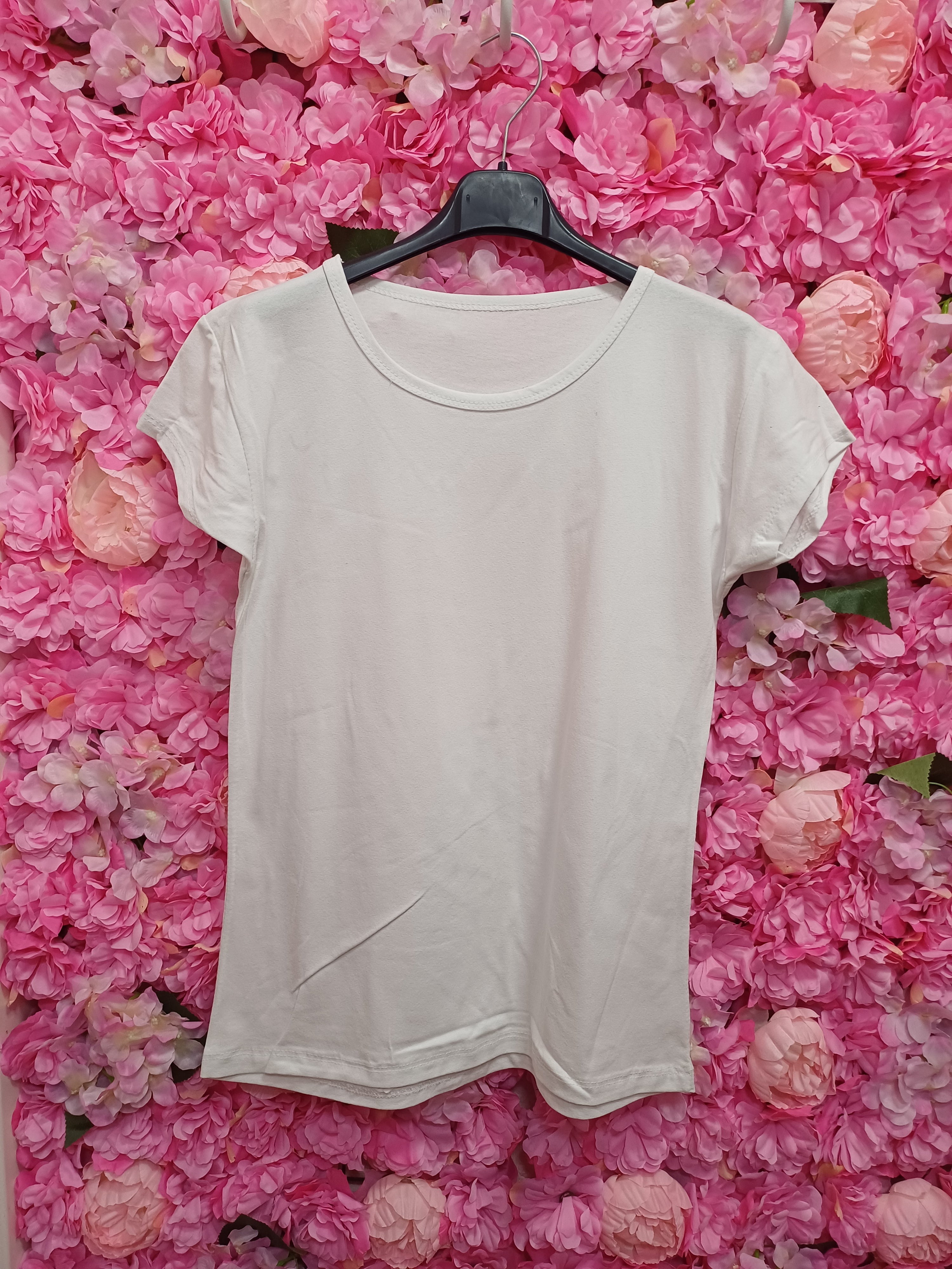 T shirt white