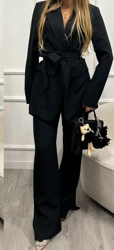 Tailleur con cintura