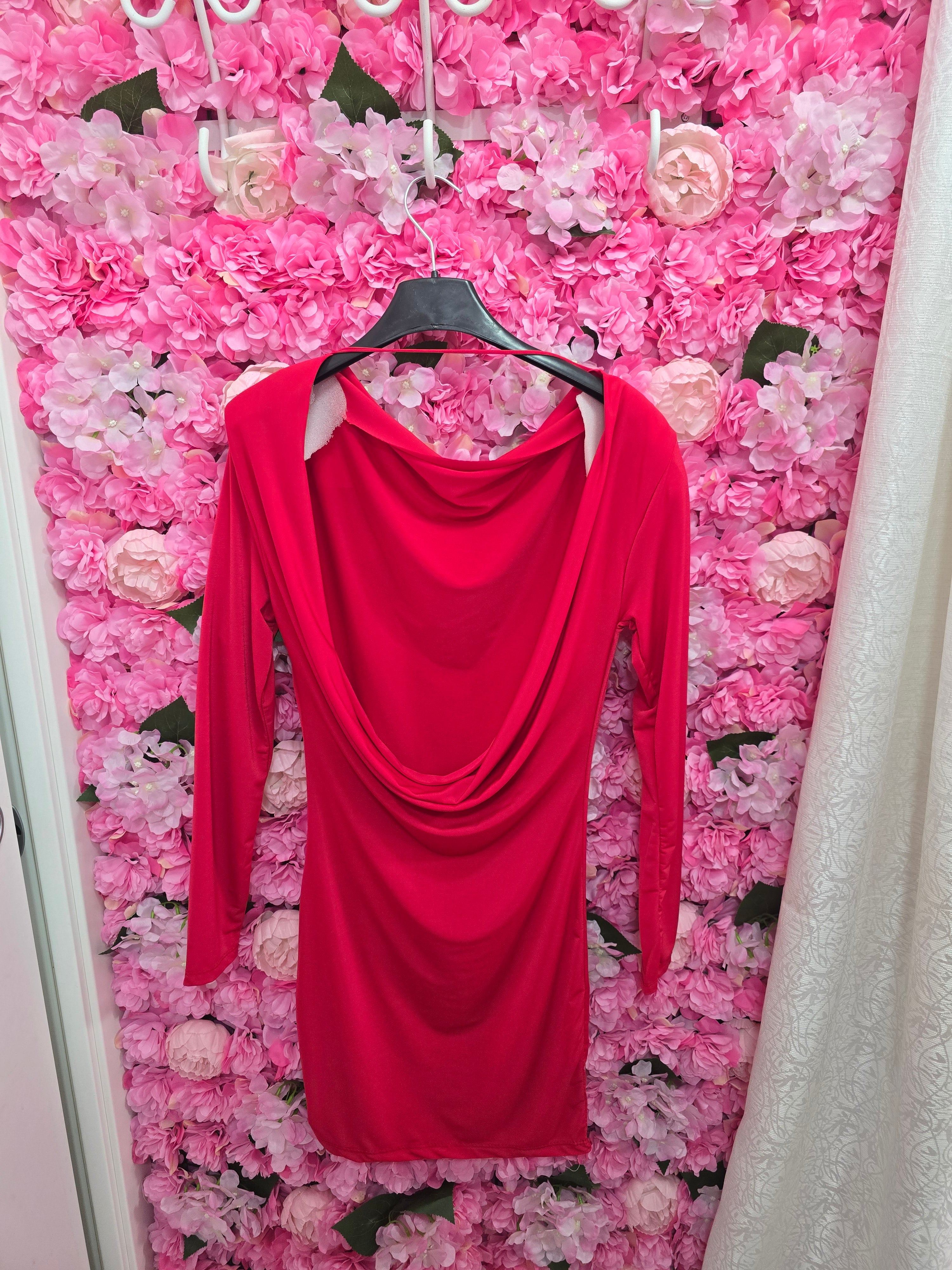 Mini dress con scollo sul retro