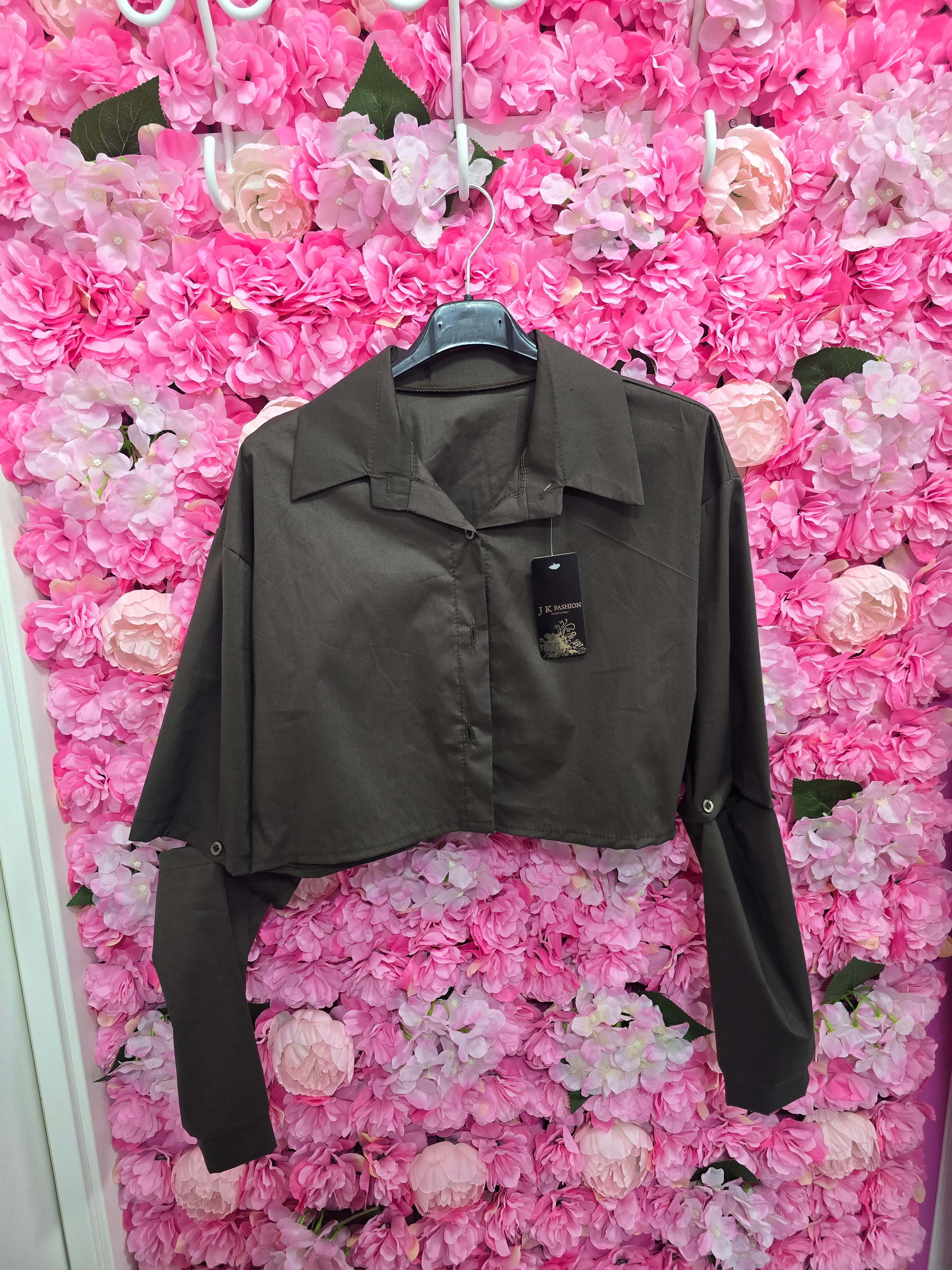 Camicia crop con spacco